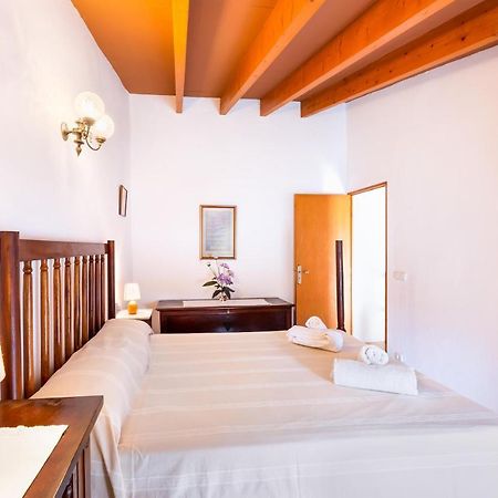 Petita Casa Marinero Villa Porto Petro  Exterior photo