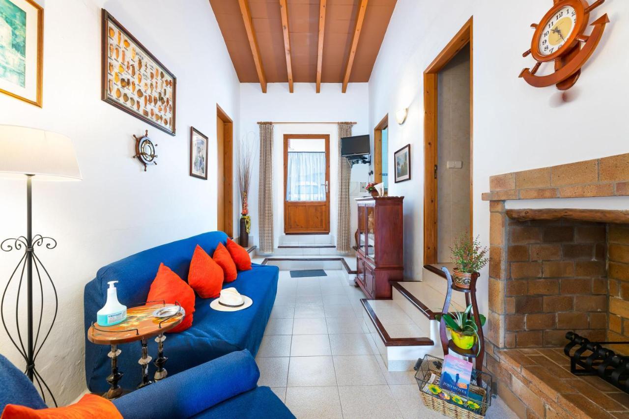 Petita Casa Marinero Villa Porto Petro  Exterior photo